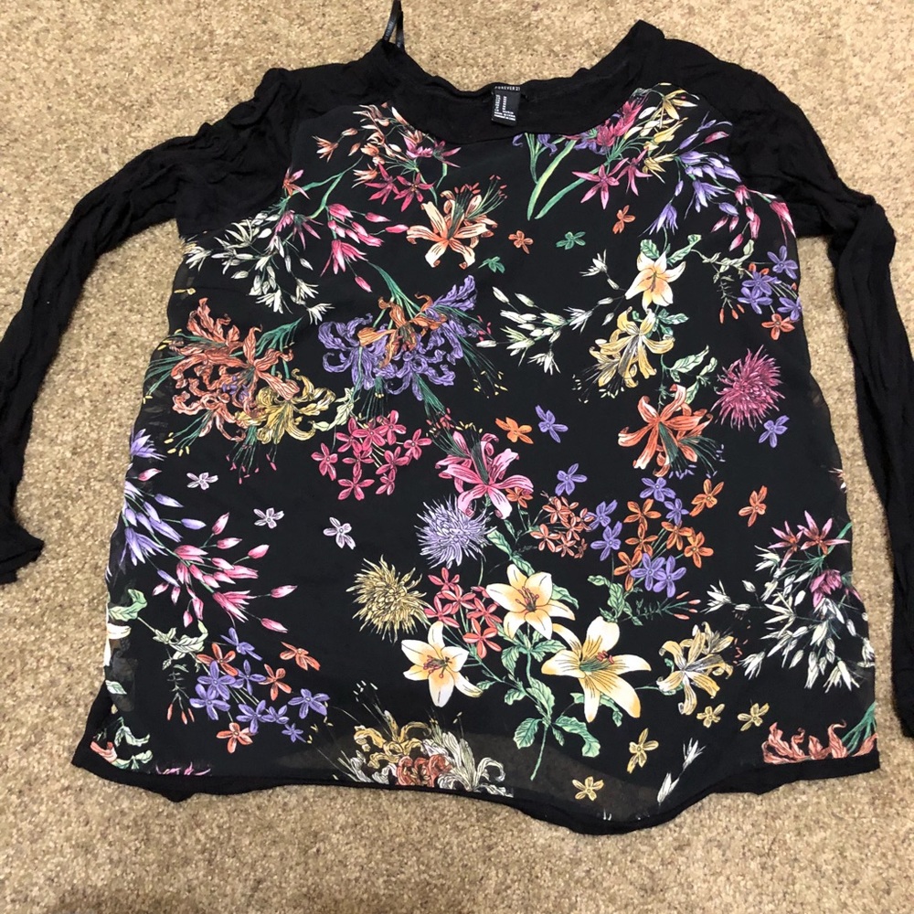 Floral / black shirt - med